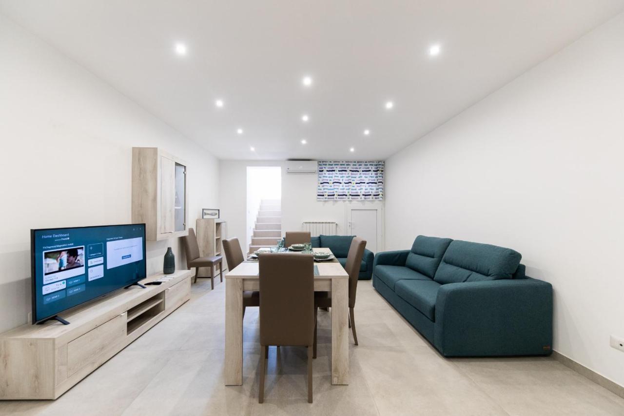 Plume Apartment By Wonderful Italy Бари Экстерьер фото