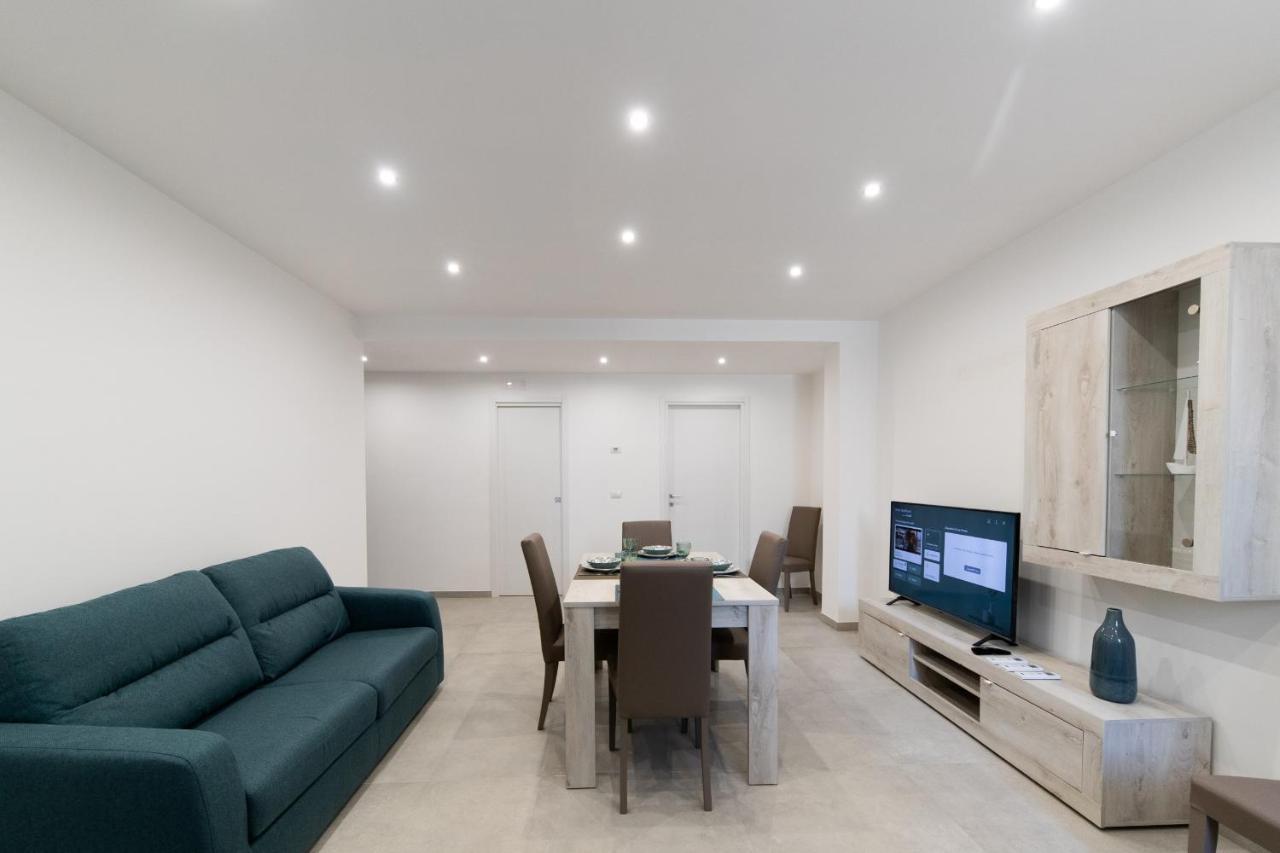 Plume Apartment By Wonderful Italy Бари Экстерьер фото